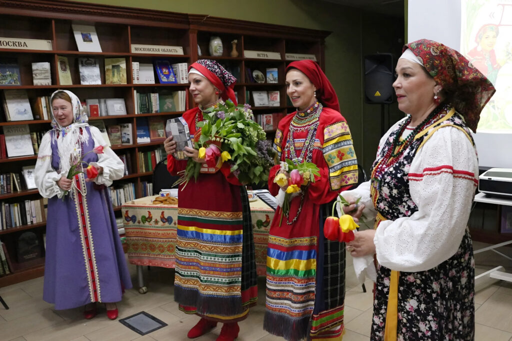«Дарна»: пять лет фольклорному ансамблю